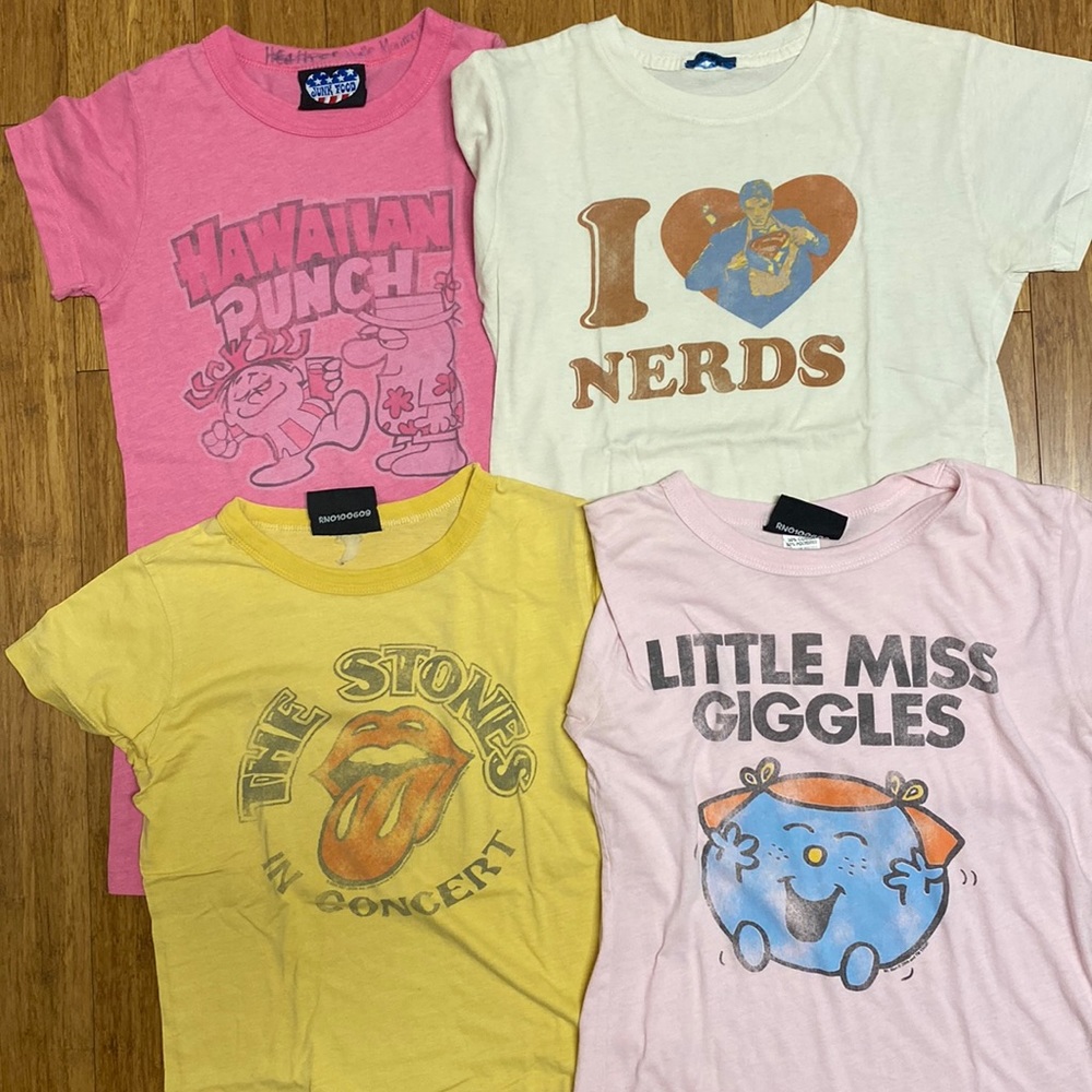 Bundles of 4 pieces of Junk Food brand Tshirts